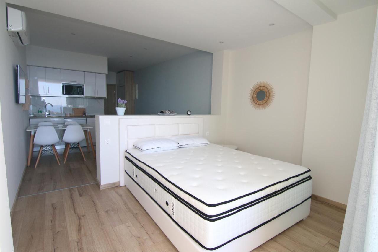 Lakones Deluxe Suites A Zewnętrze zdjęcie