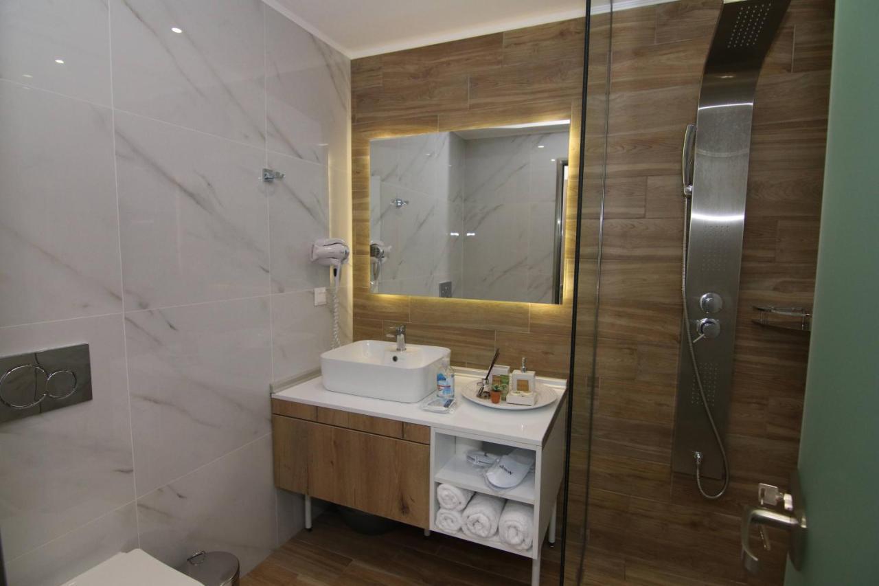Lakones Deluxe Suites A Zewnętrze zdjęcie