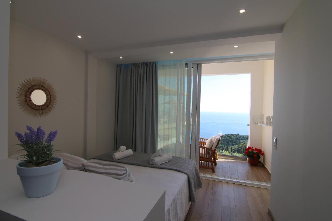 Lakones Deluxe Suites A Zewnętrze zdjęcie