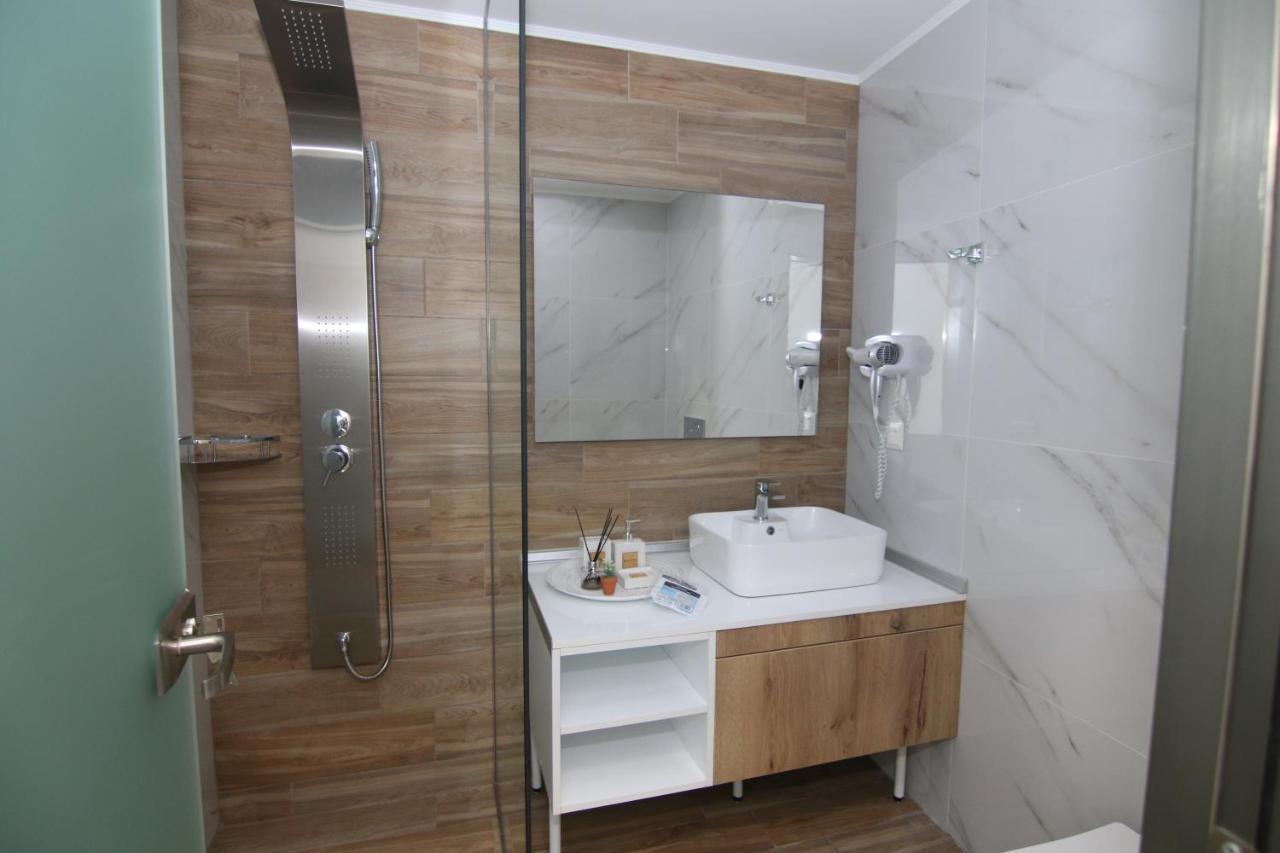 Lakones Deluxe Suites A Zewnętrze zdjęcie