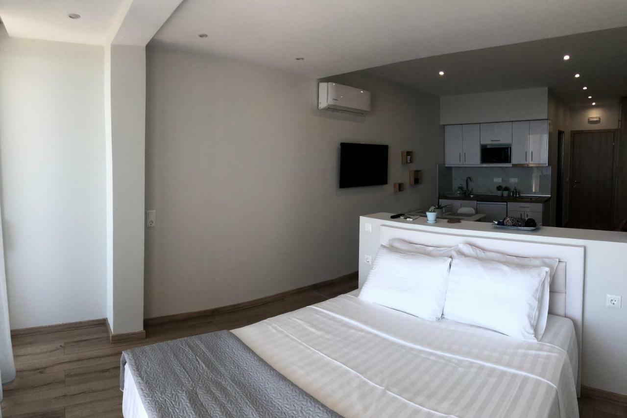 Lakones Deluxe Suites A Zewnętrze zdjęcie